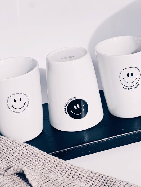 Becher Tasse Smiley - Good Vibes Only